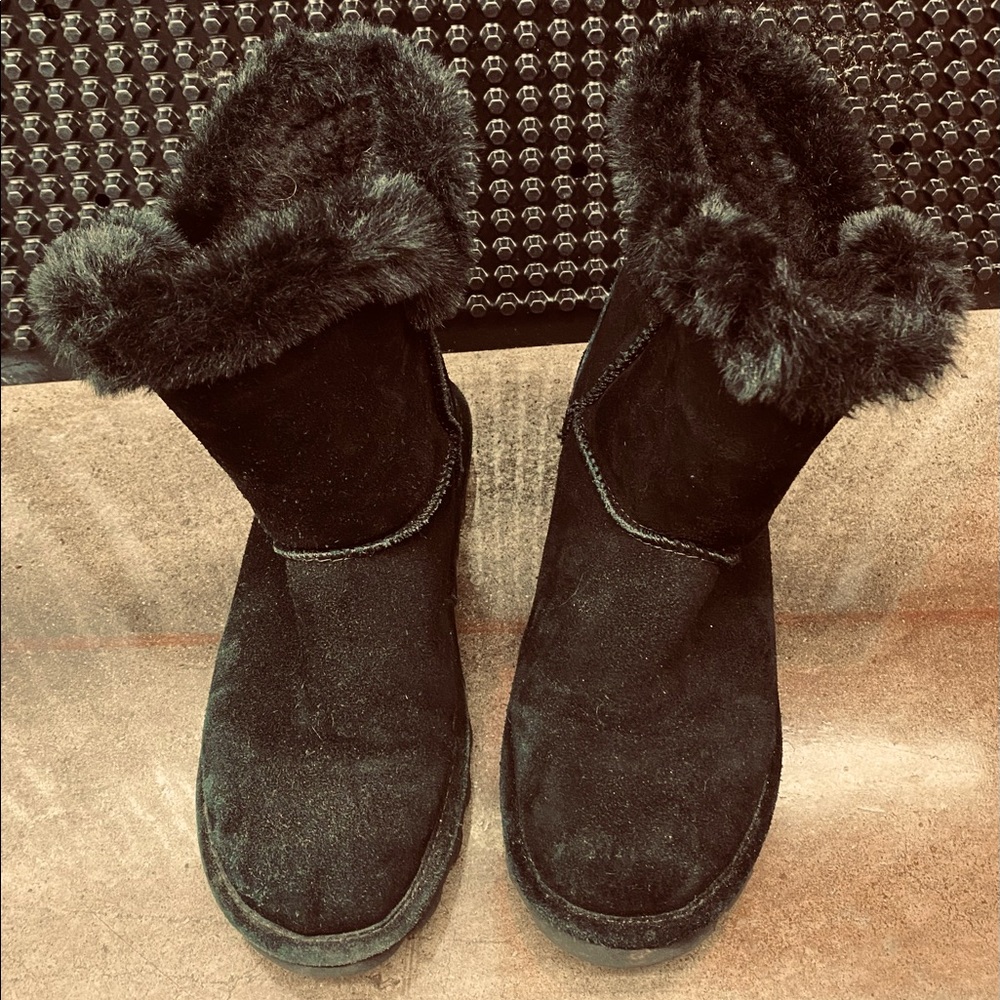 BEARPAW Women’s Helaina Boots sz9